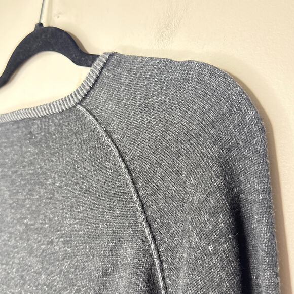 Standard‎ Issue Men's Large Graphite Gray Crewneck Fleece Sweater Contrast Trim - Picture 3 of 8